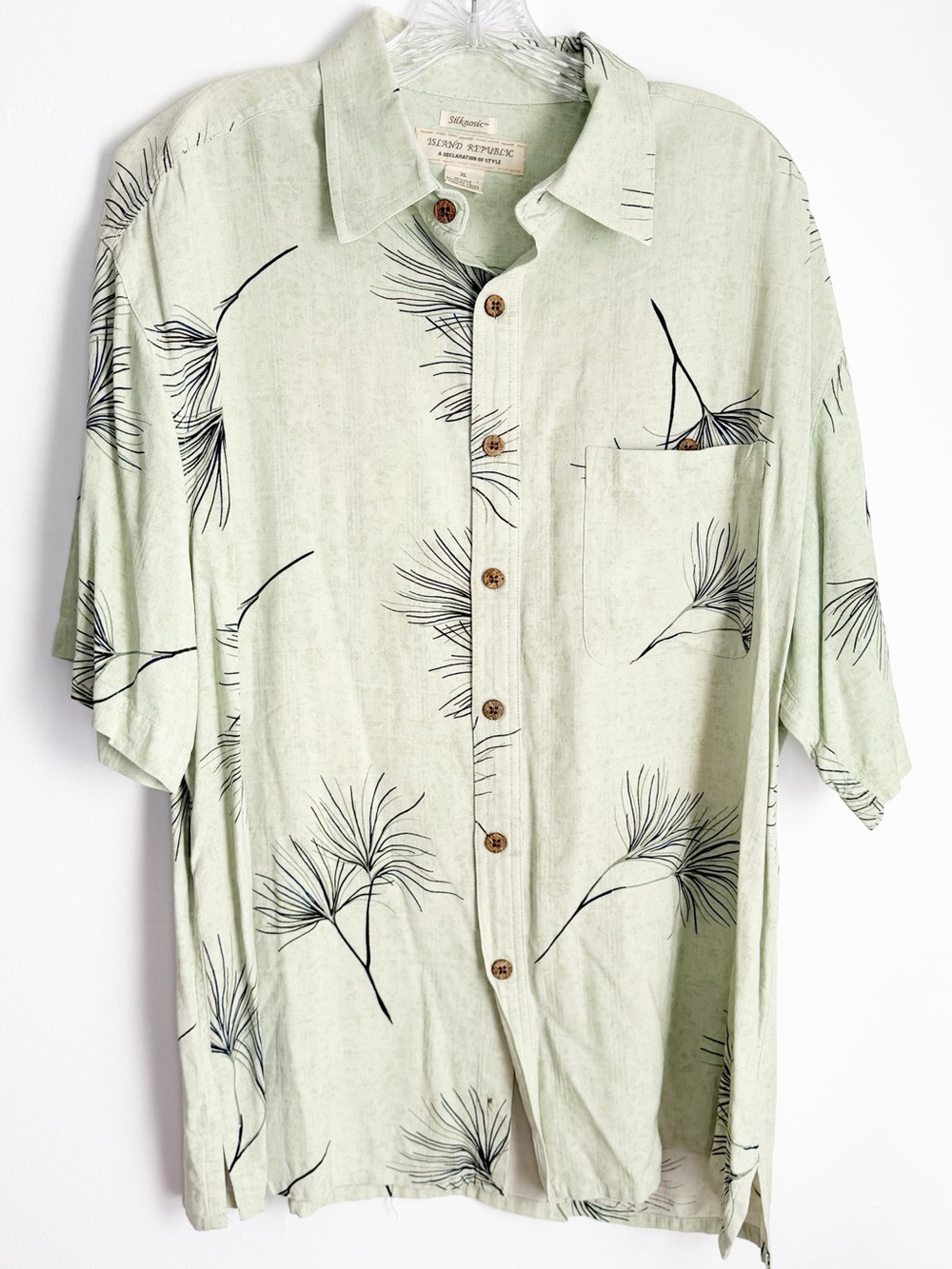 Island Republic Light Green Short-Sleeve Botanical Button-Down Shirt